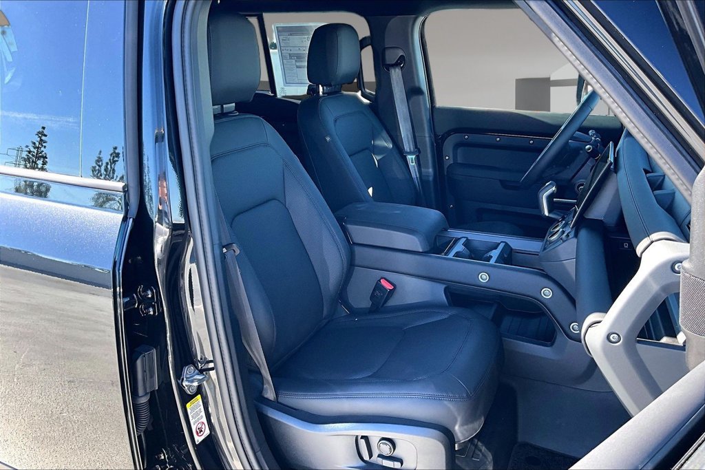 New 2026 Land Rover Defender 110 S AWD/4WD image 11