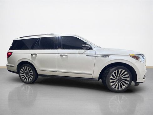 Used 2018 Lincoln Navigator Reserve w/ Technology Package image 2