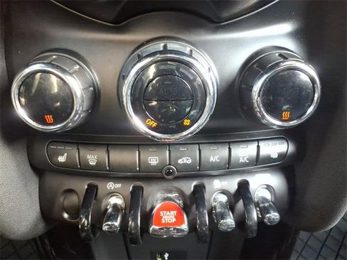 Used 2019 MINI Cooper S w/ Signature Upholstery Package image 22