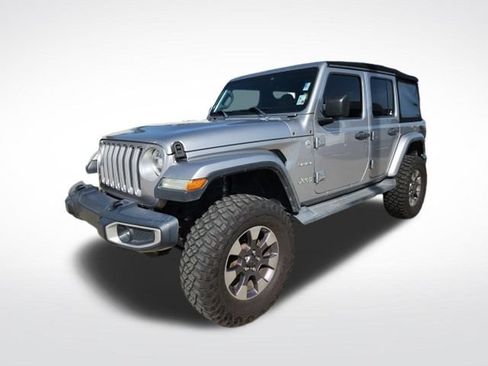 Used 2019 Jeep Wrangler Unlimited Sahara AWD/4WD image 3