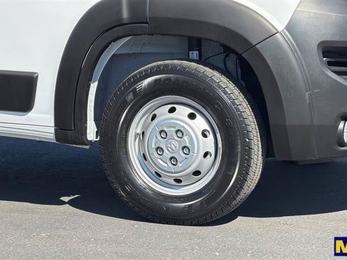 Used 2023 RAM ProMaster 2500 w/ Driver Convenience Group FWD image 33