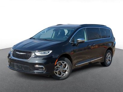 Used 2023 Chrysler Pacifica Limited