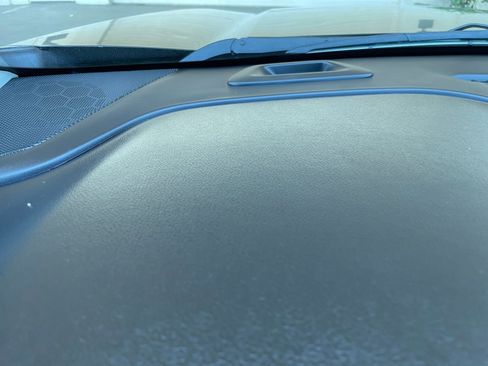 Used 2023 GMC Acadia SLT image 37