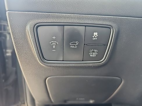 Used 2024 Hyundai Tucson Limited image 16