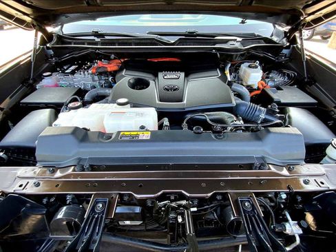 Used 2023 Toyota Sequoia Limited image 31