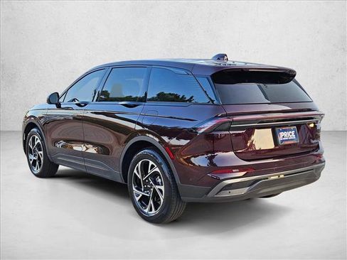 Used 2024 Lincoln Nautilus Premier w/ Jet Appearance Package image 8