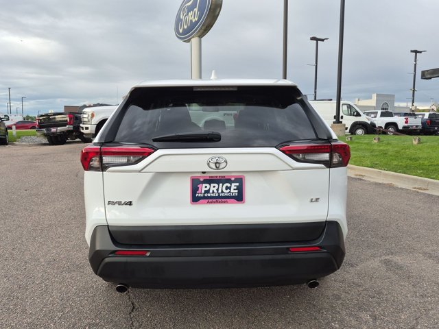 Used 2025 Toyota RAV4 LE FWD image 7