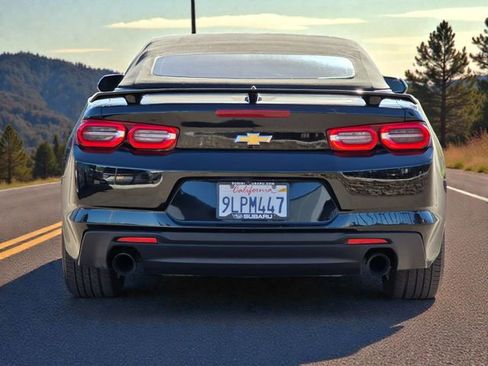 Used 2020 Chevrolet Camaro LT image 6