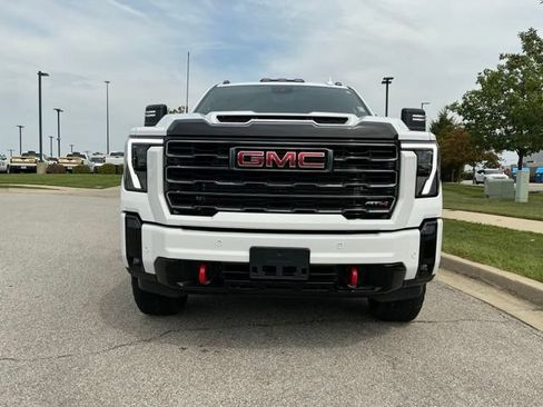 Used 2025 GMC Sierra 3500 AT4 w/ AT4 Premium Plus Package AWD/4WD image 8
