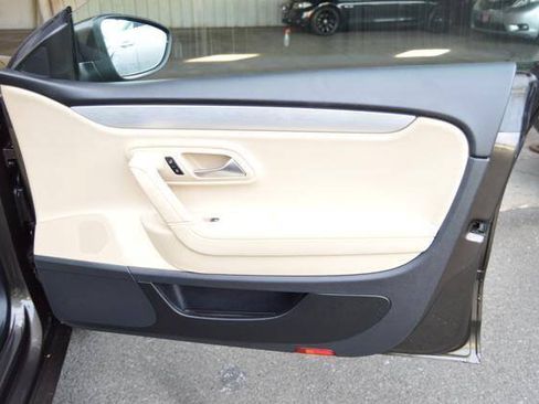 Used 2013 Volkswagen CC Sport FWD image 28