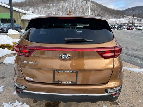 Used 2020 Kia Sportage LX w/ LX Popular Package image 6