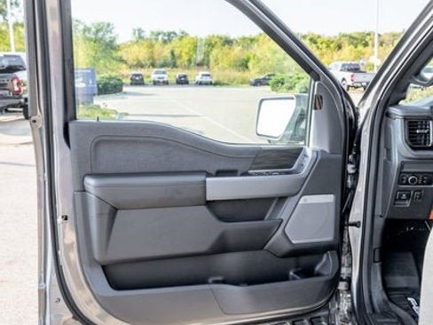 New 2025 Ford F150 Lightning Lariat image 76