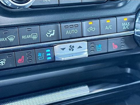 Used 2025 Ford F150 Lariat w/ Equipment Group 502A High image 21