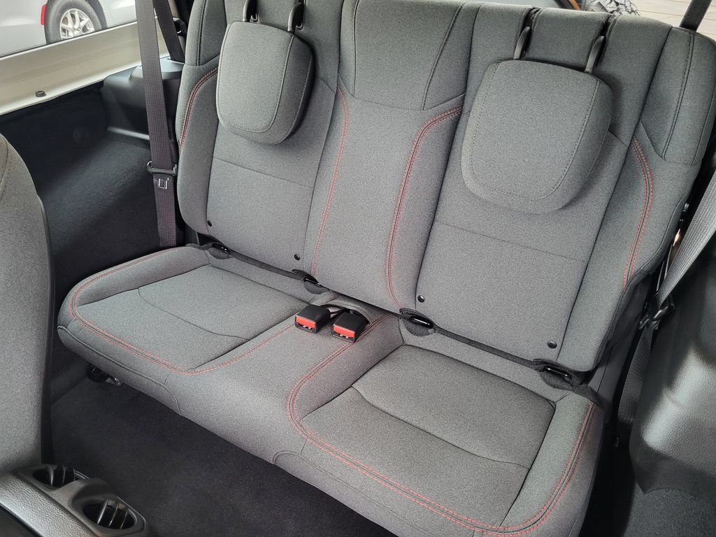 Used 2026 Jeep Wrangler Rubicon AWD/4WD image 31