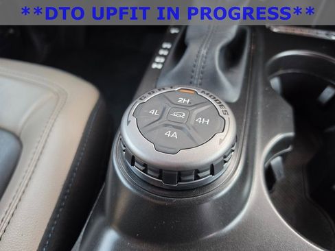 Used 2023 Ford Bronco Wildtrak image 28