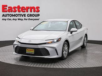 Used 2025 Toyota Camry LE FWD video 1
