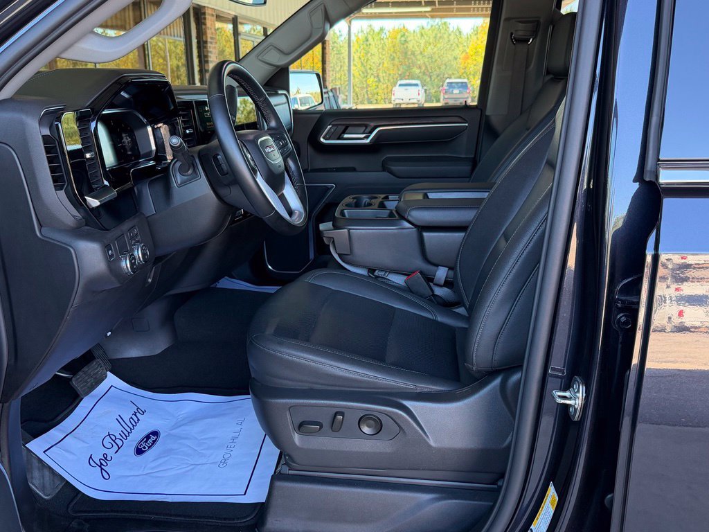 Used 2026 GMC Sierra 1500 SLT RWD image 4