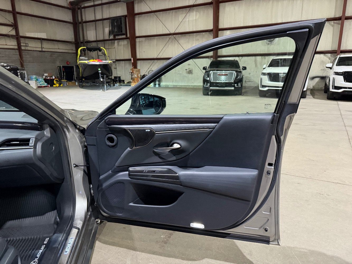 Used 2019 Lexus ES 350 w/ Accessory Package FWD image 24