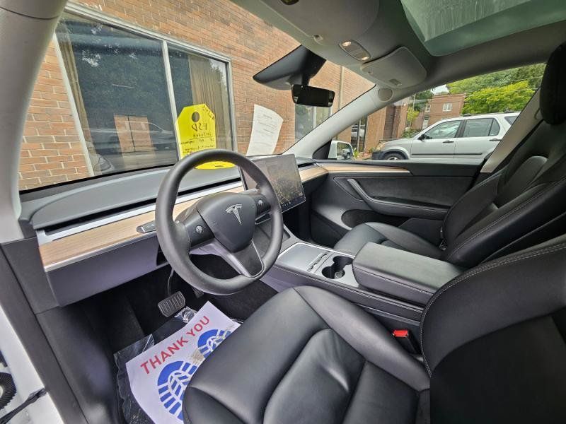 Used 2025 Tesla Model Y Long Range AWD/4WD image 38
