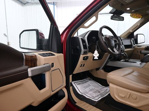 Used 2019 Ford F150 Lariat w/ Equipment Group 502A Luxury image 3