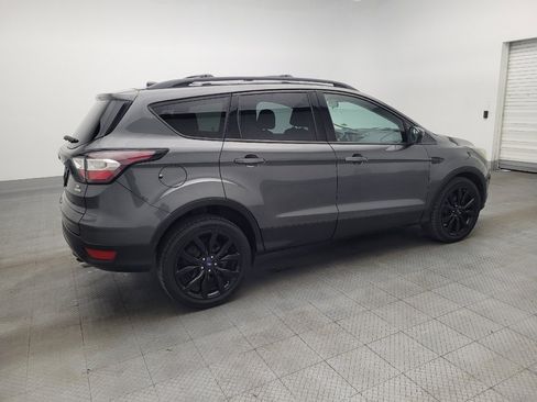 Used 2017 Ford Escape SE w/ Equipment Group 201A FWD image 10