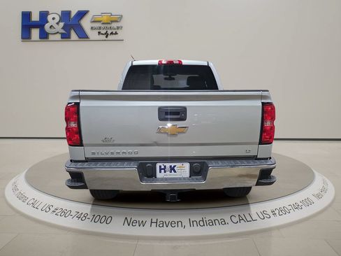 Used 2017 Chevrolet Silverado 1500 LT AWD/4WD image 5