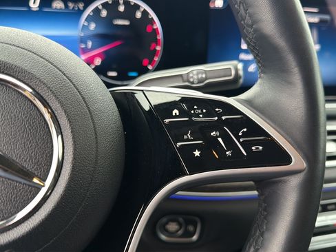 Used 2025 Mercedes-Benz GLS 450 4MATIC image 32