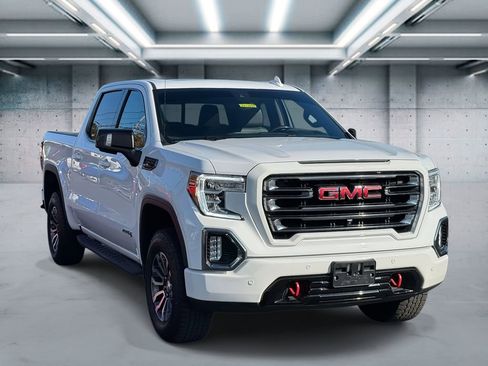 Used 2022 GMC Sierra 1500 AT4 w/ AT4 Premium Package image 2