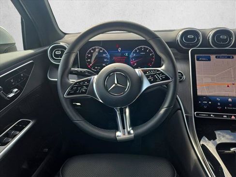 Used 2026 Mercedes-Benz GLC 300 image 16