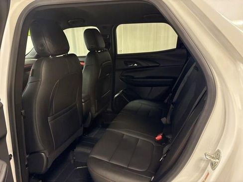 Used 2025 Chevrolet TrailBlazer RS w/ Convenience Package image 27