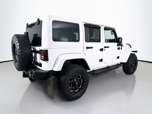 Used 2014 Jeep Wrangler Unlimited Sahara image 8