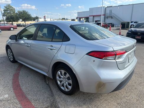 Used 2023 Toyota Corolla LE FWD image 5