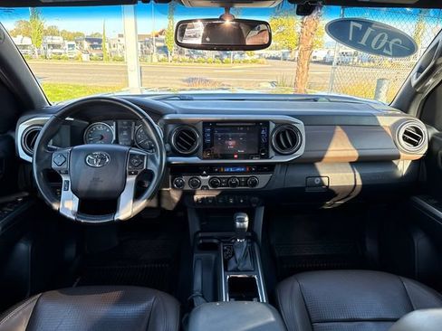 Used 2017 Toyota Tacoma Limited w/ Tow Package AWD/4WD image 26