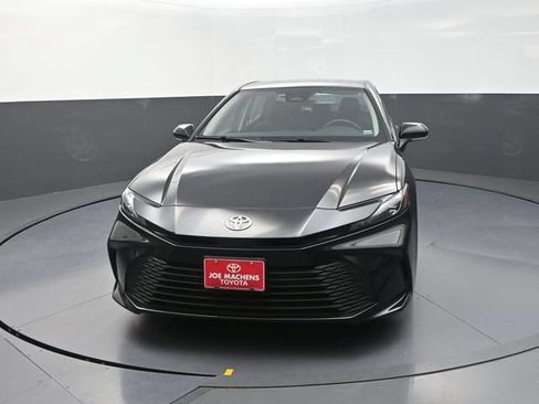 Used 2025 Toyota Camry LE FWD image 2