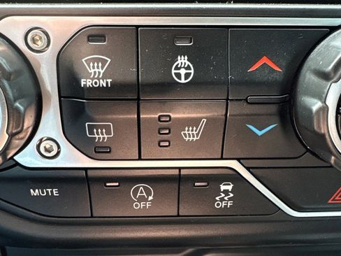 Used 2021 Jeep Gladiator Overland image 21