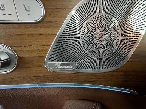 Used 2024 Mercedes-Benz GLS 450 4MATIC image 25