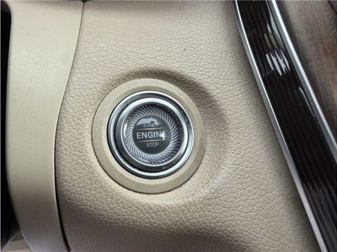 Used 2020 Mercedes-Benz C 300 Sedan image 39