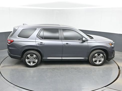 Certified 2025 Honda Pilot EX-L image 40