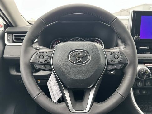 New 2025 Toyota RAV4 XLE image 19