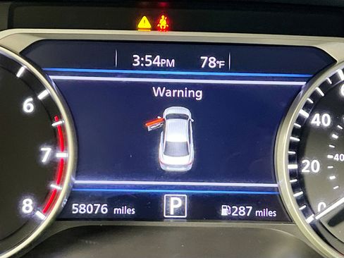 Used 2024 Nissan Sentra SV FWD image 22