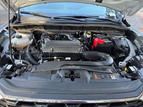 Used 2025 Ford Escape ST-Line image 19