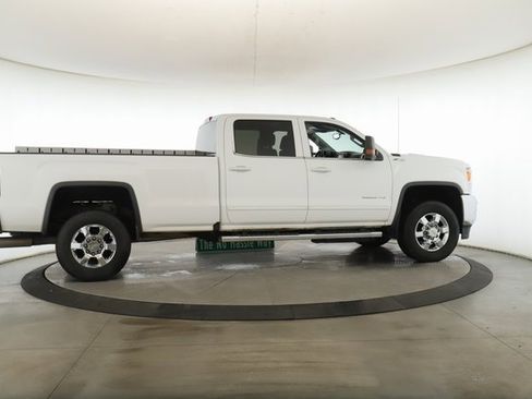 Used 2016 GMC Sierra 3500 SLE w/ SLE Preferred Package image 6