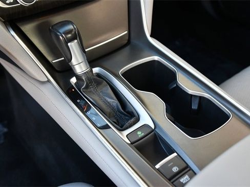 Used 2019 Honda Accord EX-L image 12