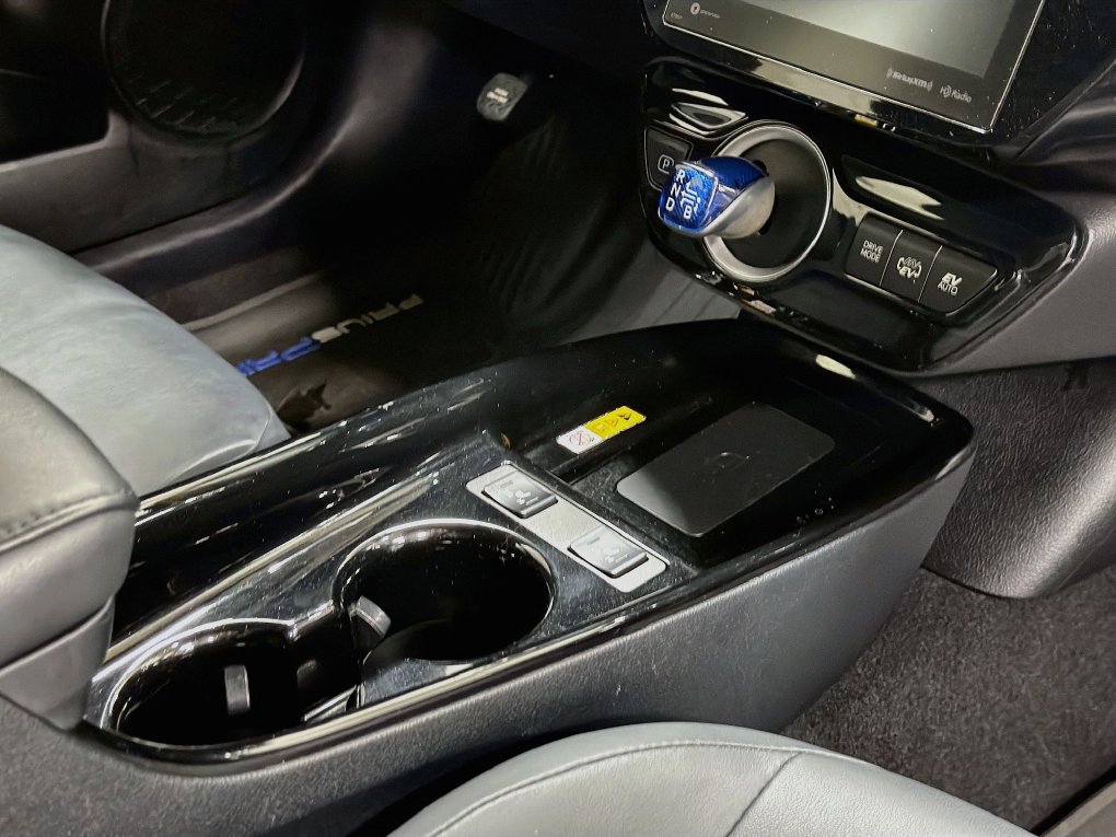 Used 2020 Toyota Prius Prime XLE FWD image 35