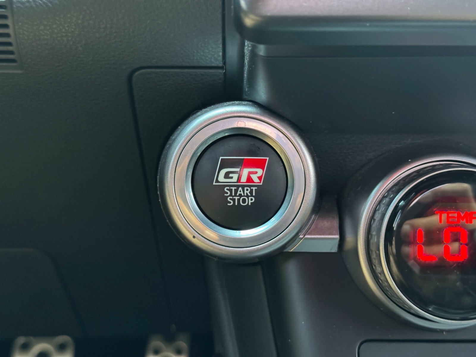 Used 2022 Toyota GR86 Premium RWD image 22