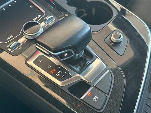 Used 2019 Audi Q7 3.0T Premium image 21