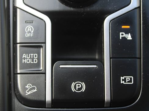 Certified 2024 Kia Sorento S w/ Panoramic Sunroof Package FWD image 37