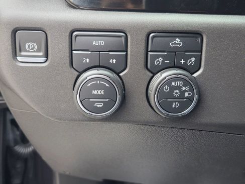 Used 2022 Chevrolet Silverado 1500 RST w/ Convenience Package II image 15