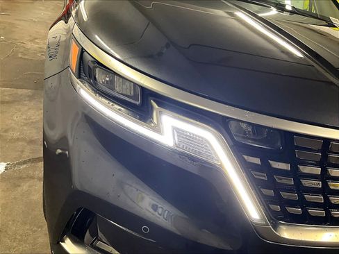 Used 2024 Kia Carnival SX image 33