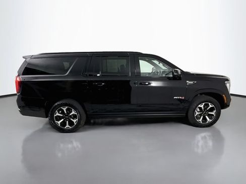 Used 2026 GMC Yukon XL AT4 w/ AT4 Premium Plus Package AWD/4WD image 9